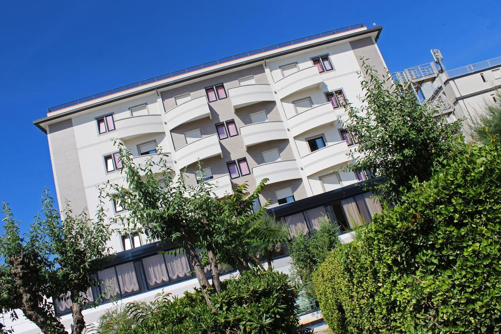מילאנו מריטימה Hotel Delle Nazioni מראה חיצוני תמונה